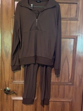 Ribbed Half-Zip Lounge Top in Rich Brown